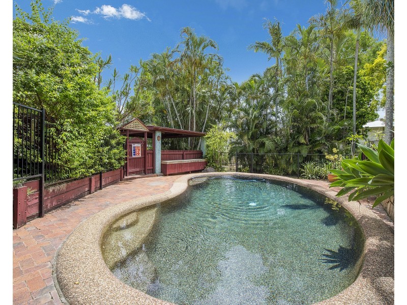 27 Ernest Street, Camp Hill QLD 4152