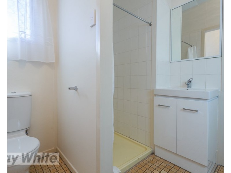 3/12 Ninth Avenue, Coorparoo QLD 4151