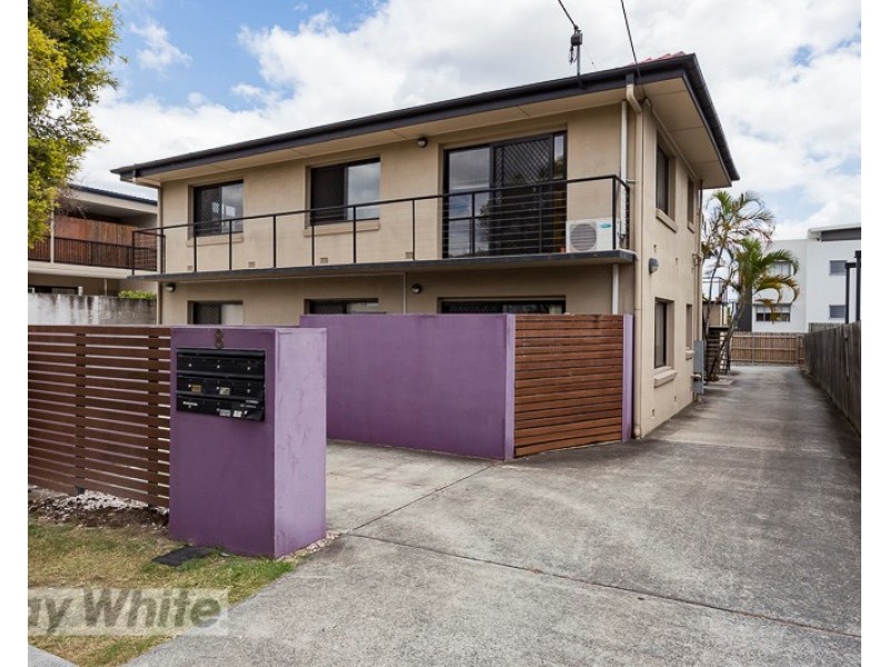 5/8 Kitchener Street, Coorparoo QLD 4151