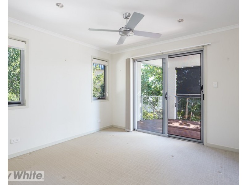 5 Ames Street, Coorparoo QLD 4151