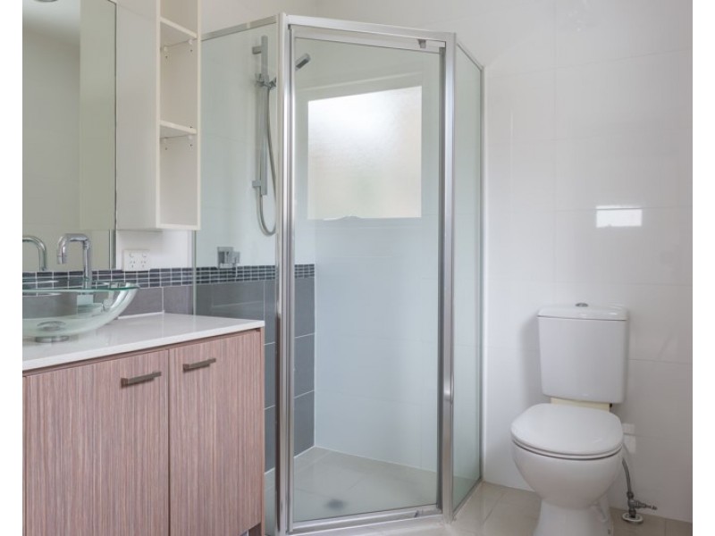 5 Ames Street, Coorparoo QLD 4151