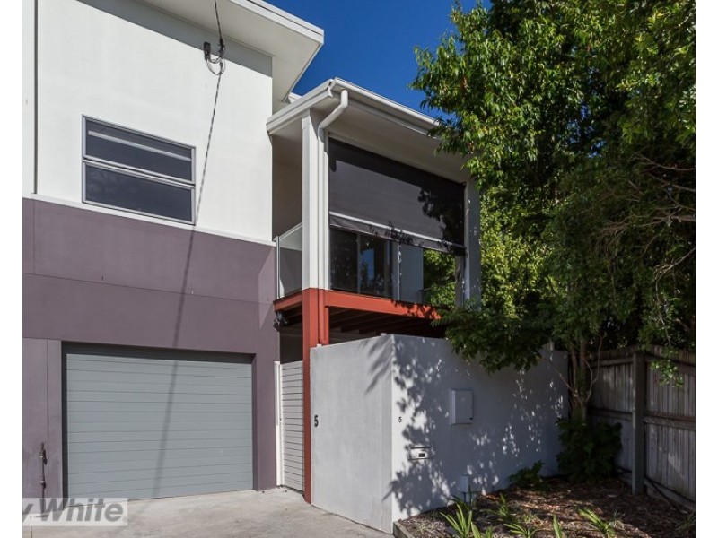 5 Ames Street, Coorparoo QLD 4151