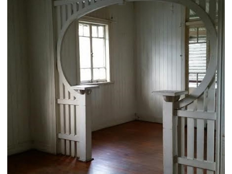 16 Birdwood Street, Coorparoo QLD 4151