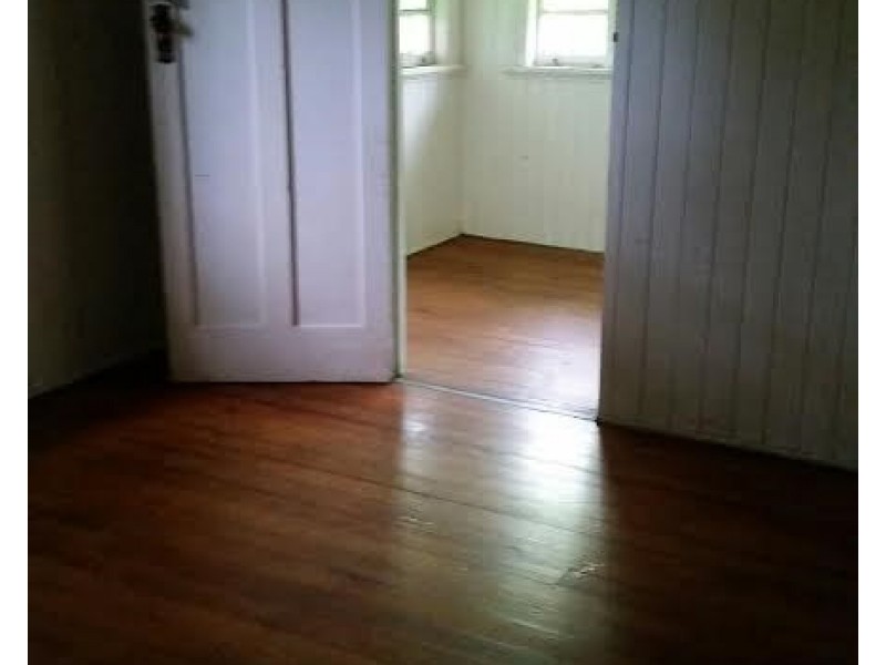 16 Birdwood Street, Coorparoo QLD 4151