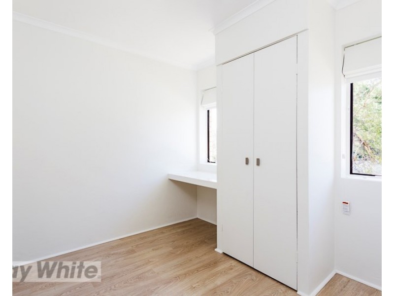 2/27 Lancaster Street, Coorparoo QLD 4151