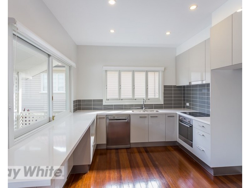 28 Martha Street, Camp Hill QLD 4152