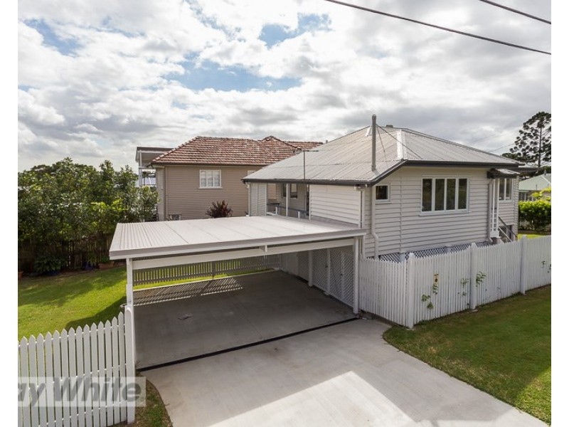 28 Martha Street, Camp Hill QLD 4152