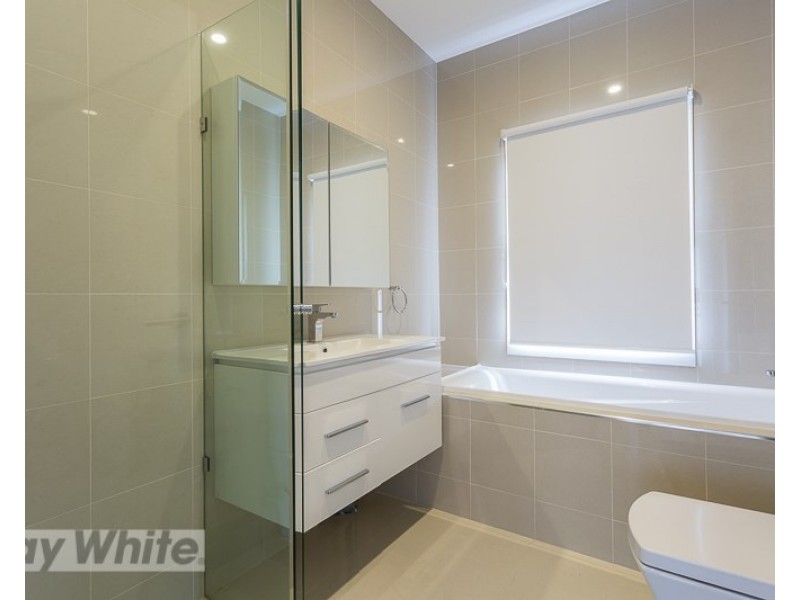 28 Martha Street, Camp Hill QLD 4152