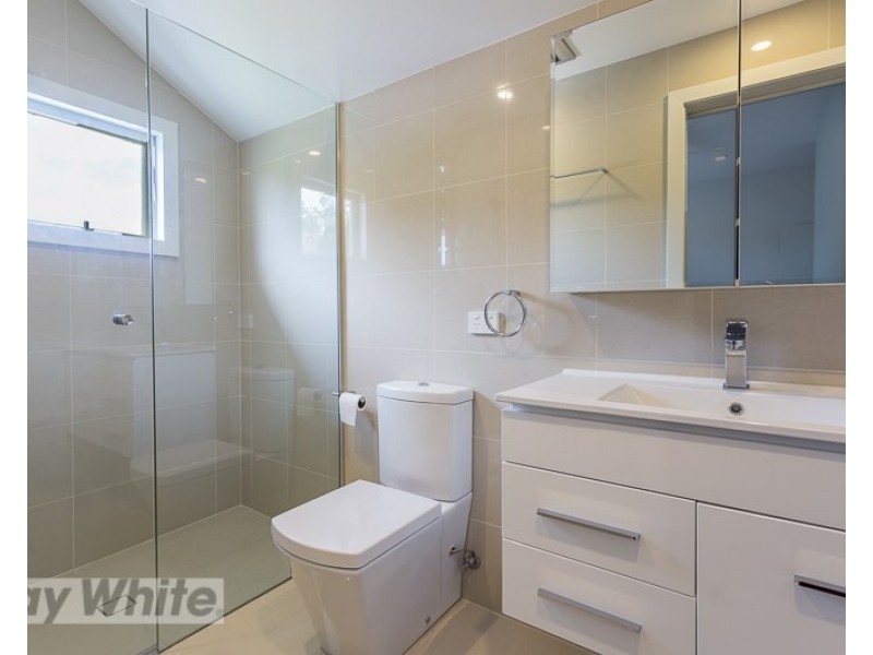 28 Martha Street, Camp Hill QLD 4152