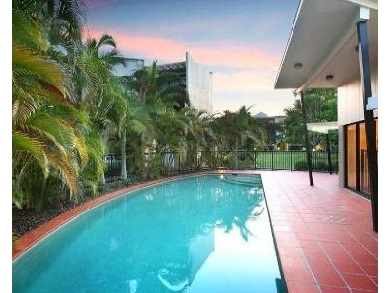 11/55 Harries Road, Coorparoo QLD 4151