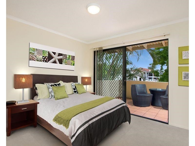 11/55 Harries Road, Coorparoo QLD 4151