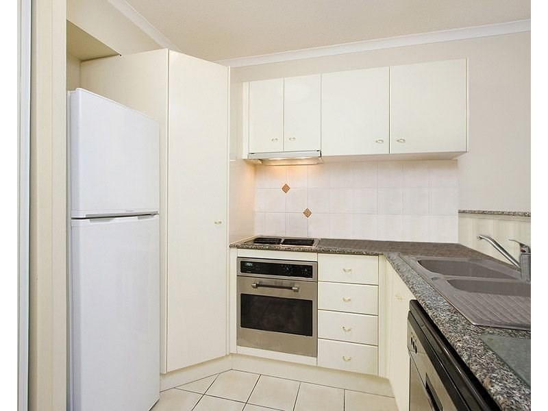 11/55 Harries Road, Coorparoo QLD 4151