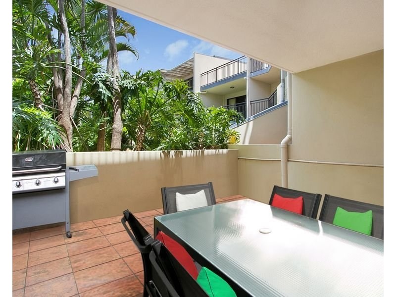 11/55 Harries Road, Coorparoo QLD 4151