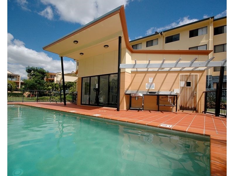 11/55 Harries Road, Coorparoo QLD 4151