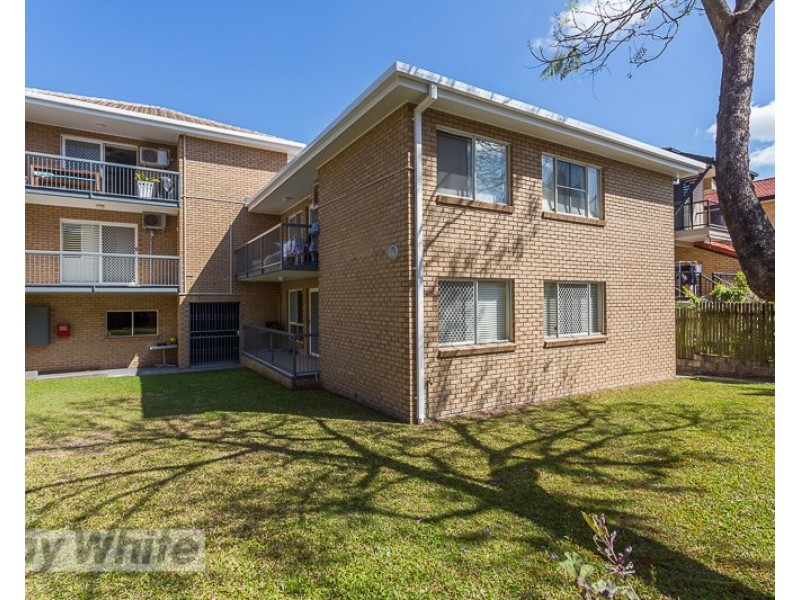 3/56 Knowsley Street, Greenslopes QLD 4120