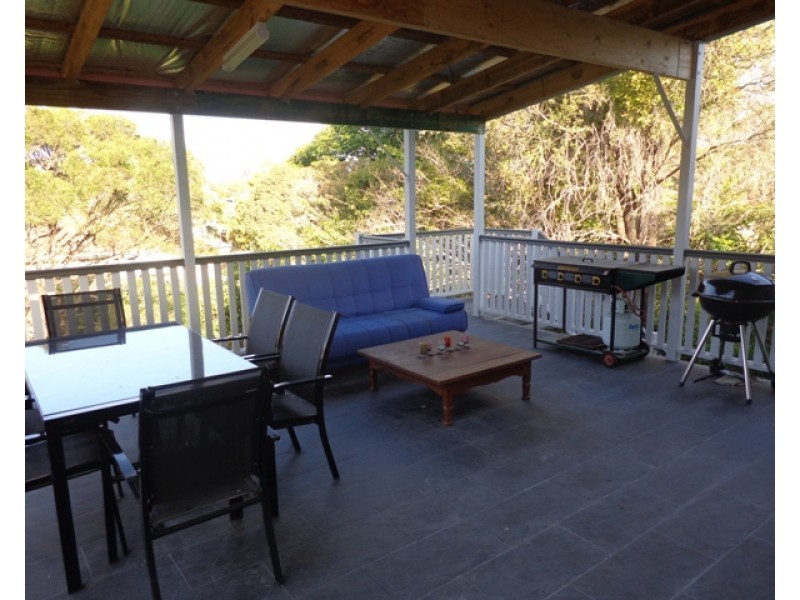 72 Long Street, Camp Hill QLD 4152