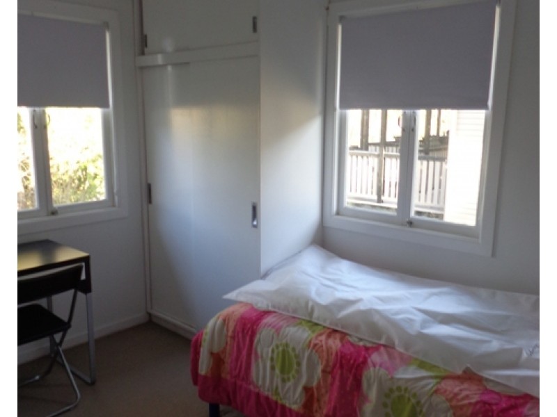 72 Long Street, Camp Hill QLD 4152