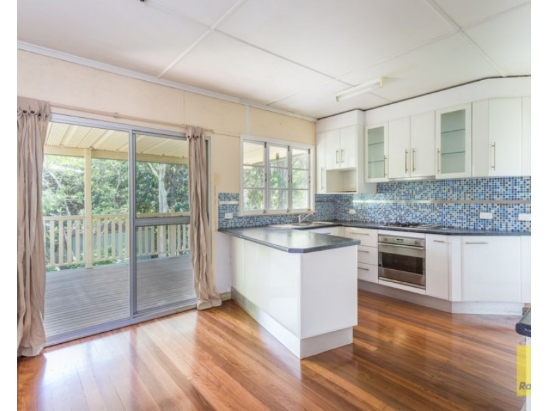 39 Jasper Street, Holland Park QLD 4121