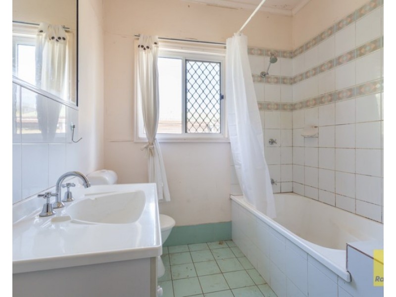 39 Jasper Street, Holland Park QLD 4121