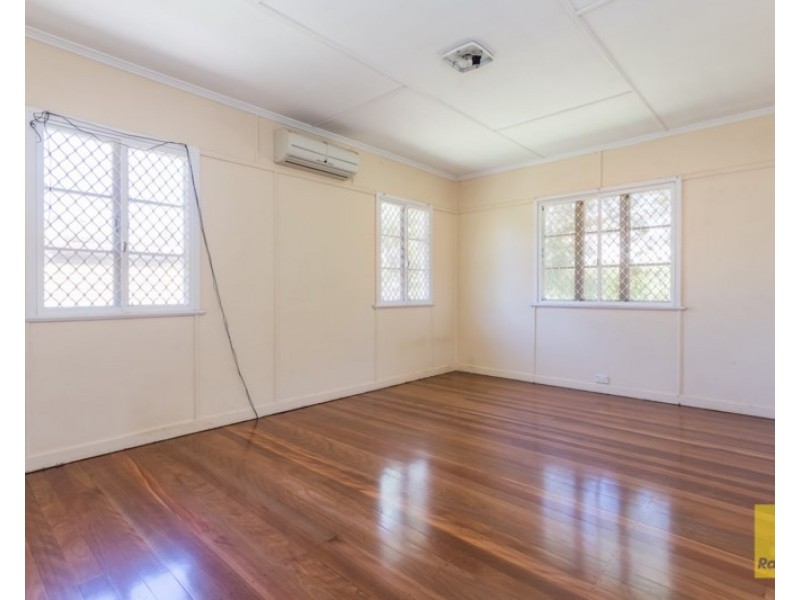 39 Jasper Street, Holland Park QLD 4121