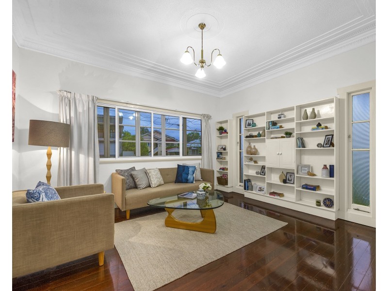 7 Stodart Street, Coorparoo QLD 4151