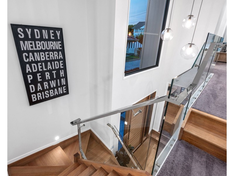 86 Raven Street, Camp Hill QLD 4152