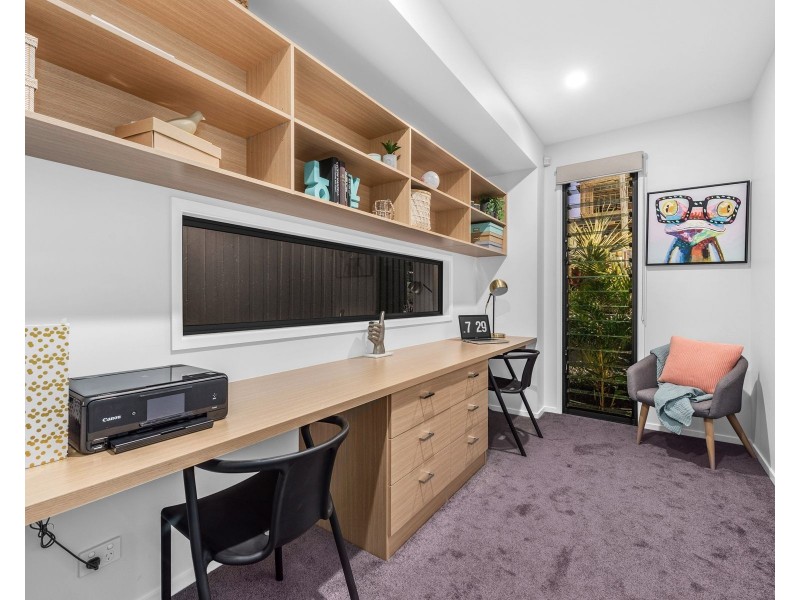 86 Raven Street, Camp Hill QLD 4152