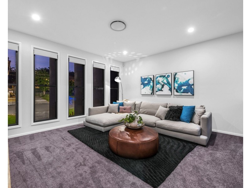 86 Raven Street, Camp Hill QLD 4152