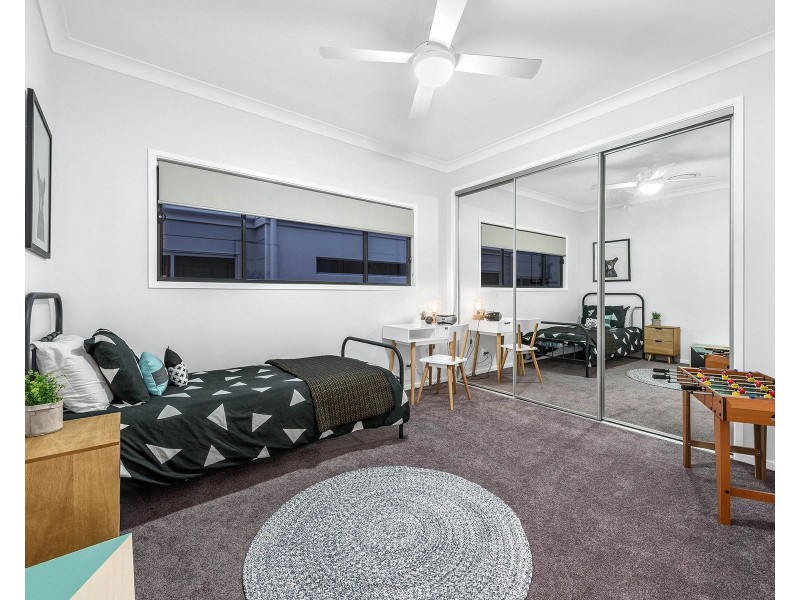 86 Raven Street, Camp Hill QLD 4152