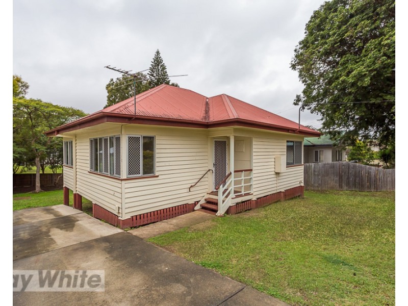 3 Mapleton Street, Mount Gravatt East QLD 4122