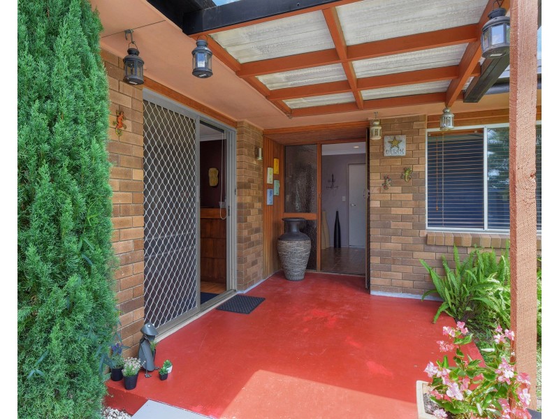 11 Hyacinth Street, Daisy Hill QLD 4127