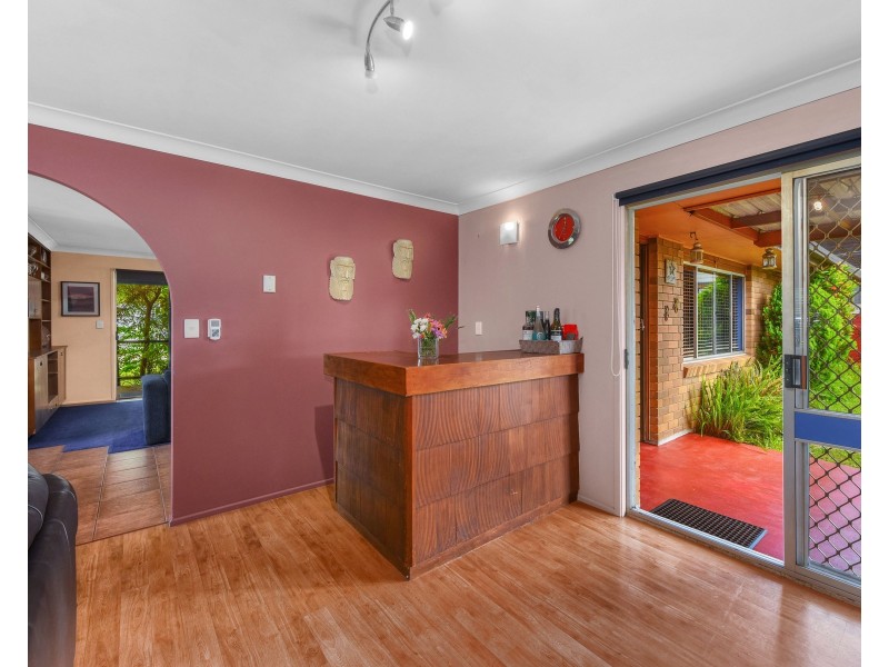 11 Hyacinth Street, Daisy Hill QLD 4127