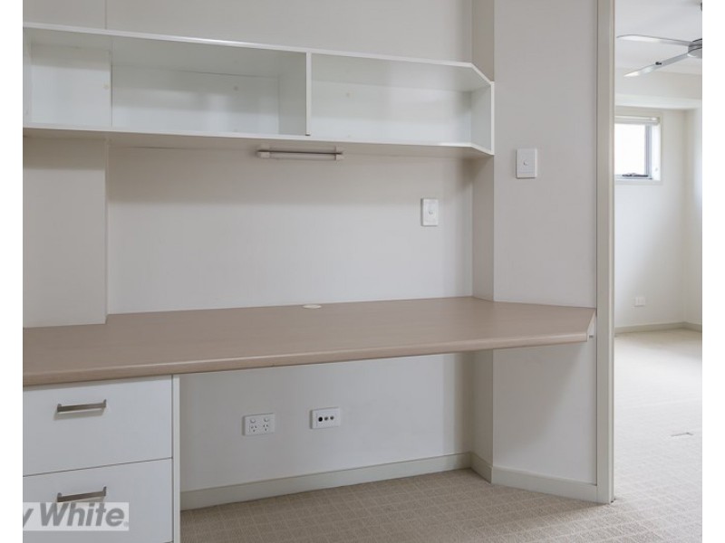 9 Ames Street, Coorparoo QLD 4151