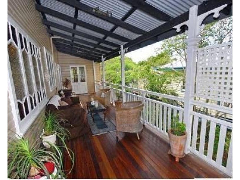 14 Frank Street, Norman Park QLD 4170