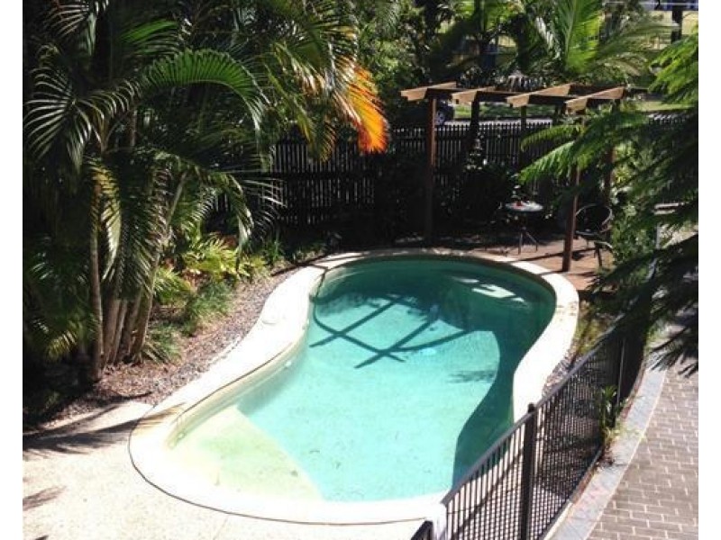 14 Frank Street, Norman Park QLD 4170