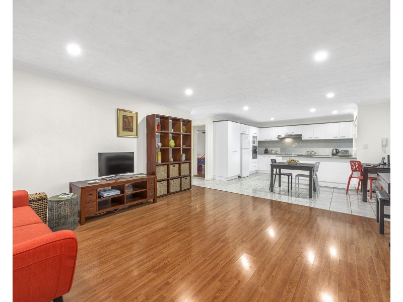 6/98 Pembroke Road, Coorparoo QLD 4151