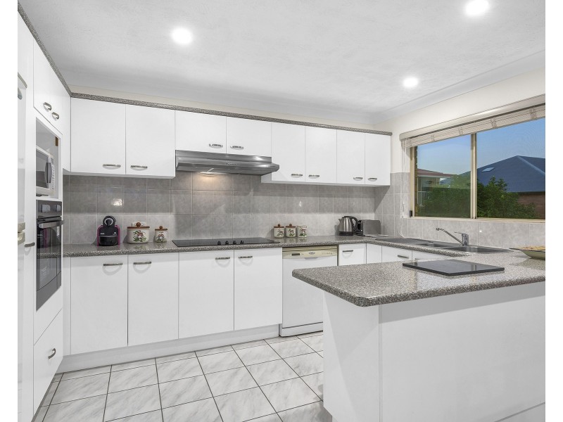 6/98 Pembroke Road, Coorparoo QLD 4151