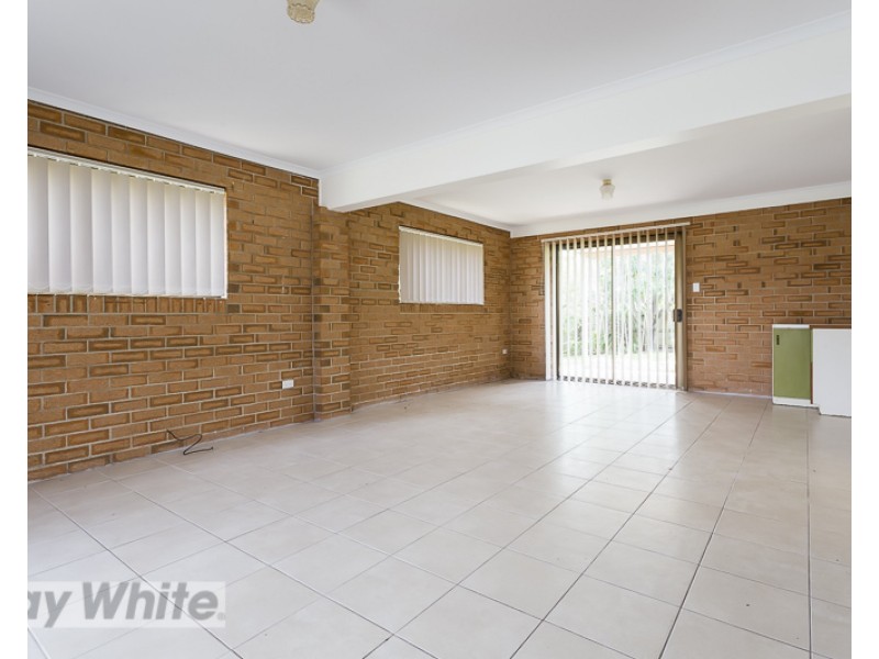12 Aldford Street, Carindale QLD 4152