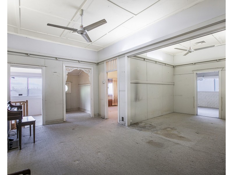 32 Brodie Street, Holland Park West QLD 4121