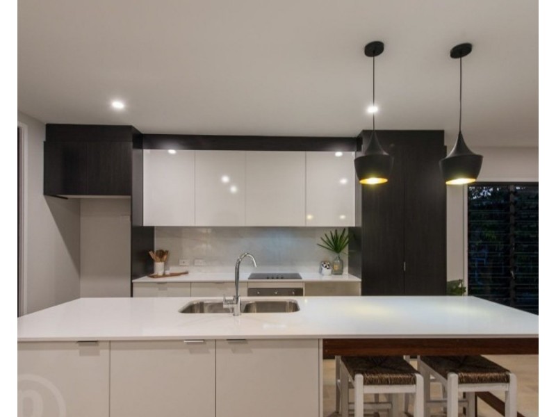 2/29 Ninth Avenue, Coorparoo QLD 4151