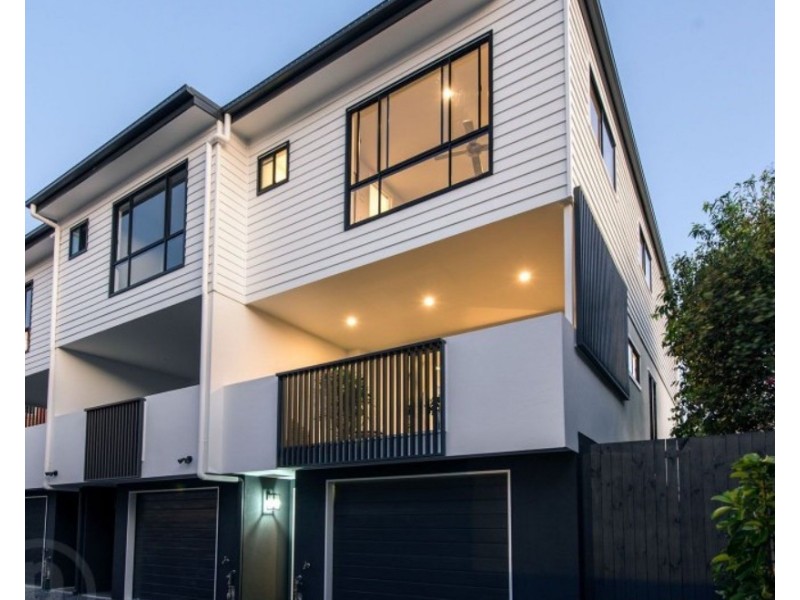 2/29 Ninth Avenue, Coorparoo QLD 4151