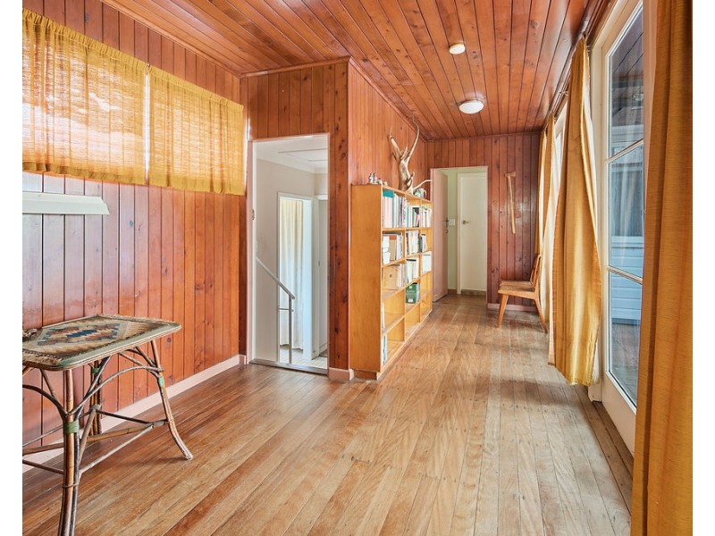 61 Milsom Street, Coorparoo QLD 4151