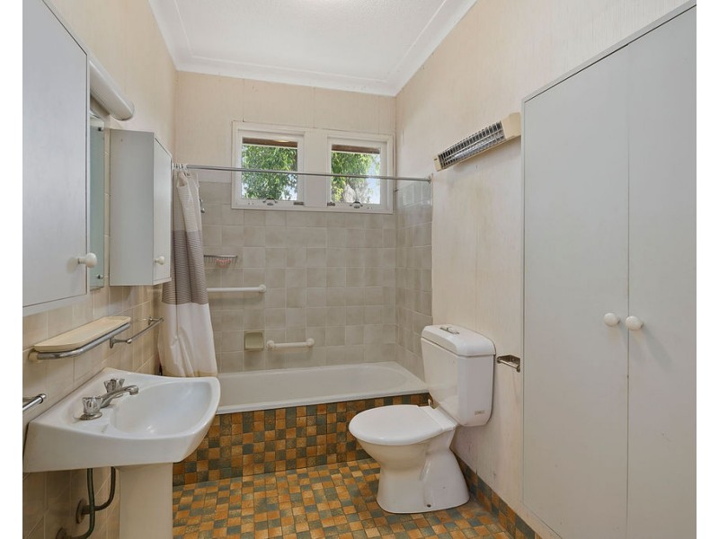 61 Milsom Street, Coorparoo QLD 4151