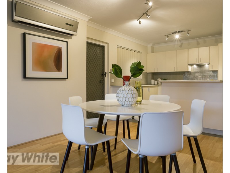 2/85 Kitchener Street, Coorparoo QLD 4151