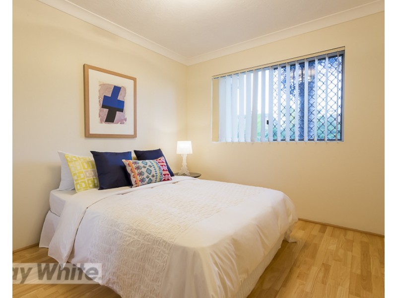 2/85 Kitchener Street, Coorparoo QLD 4151