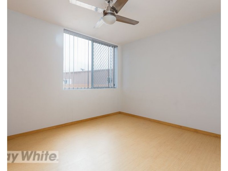 3/387 Cavendish Road, Coorparoo QLD 4151