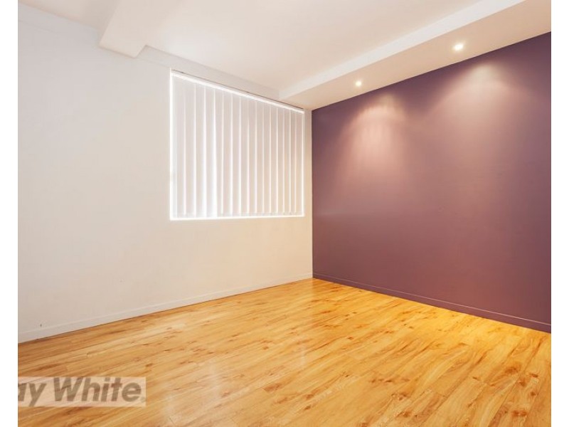 1/387 Cavendish Road, Coorparoo QLD 4151