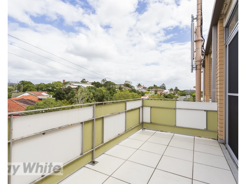 4/387 Cavendish Road, Coorparoo QLD 4151