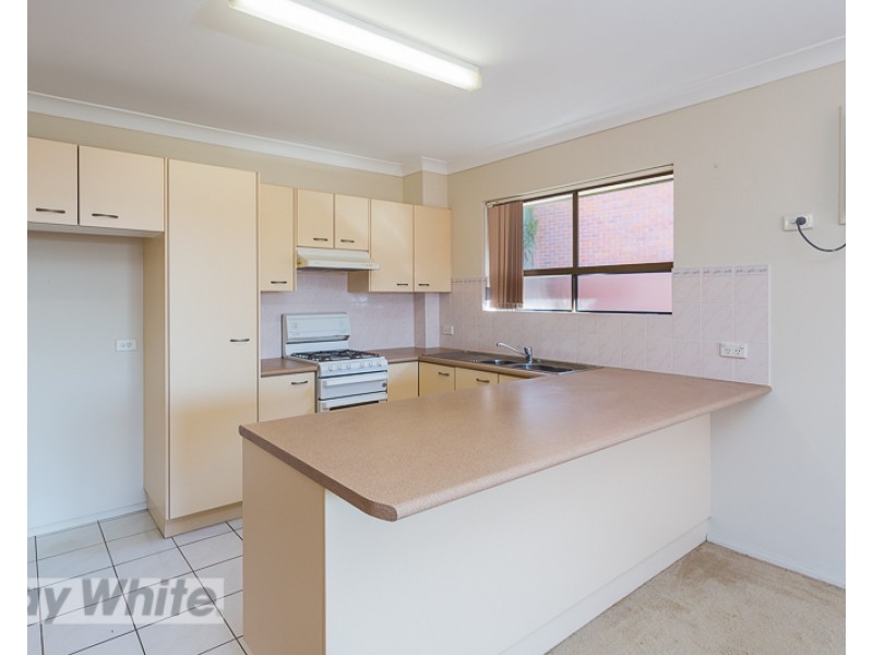 4/284 Cavendish Road, Coorparoo QLD 4151