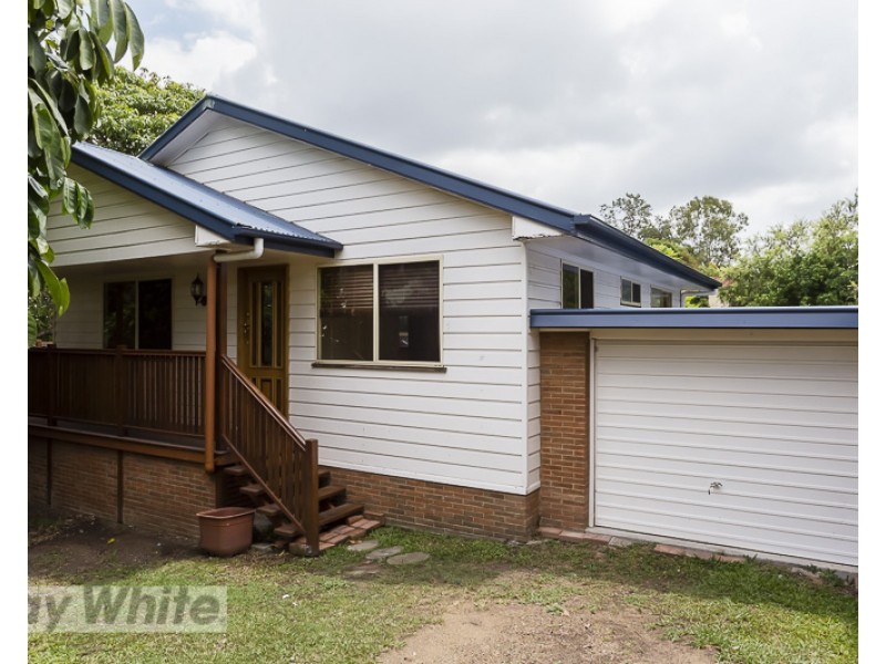 36 Samuel Street, Camp Hill QLD 4152